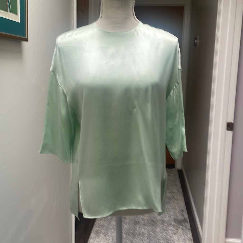 Vince Silk Blouse. 3/4 Sleeve Celery Color